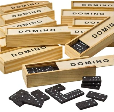 Sada drevených domino mini hracích dlaždíc